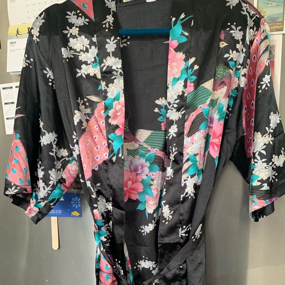 Kimono - Picture 1 of 5